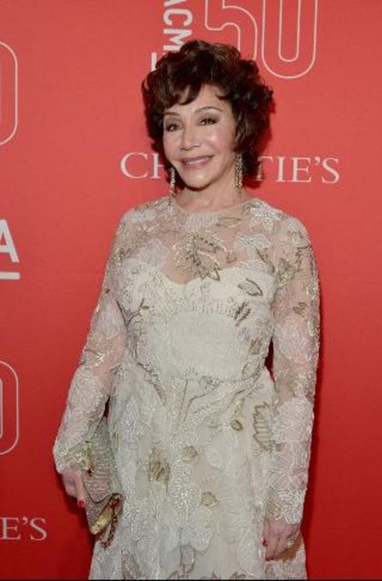 Lynda Resnick 	2 Milyar Dolar