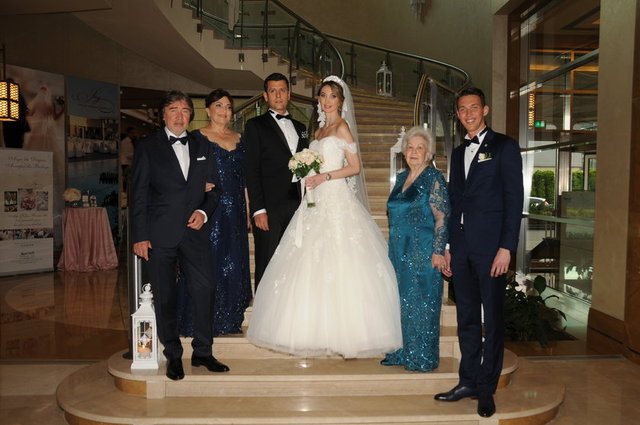 ERHAN - KAHİRE AKSÜYEK, İBRAHİM ALEMDAR, ECE AKSÜYEK, MÜJDAT TÜRKMEN, BABÜR AKSÜYEK 