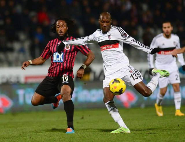 Atiba Hutchinson (Beşiktaş)