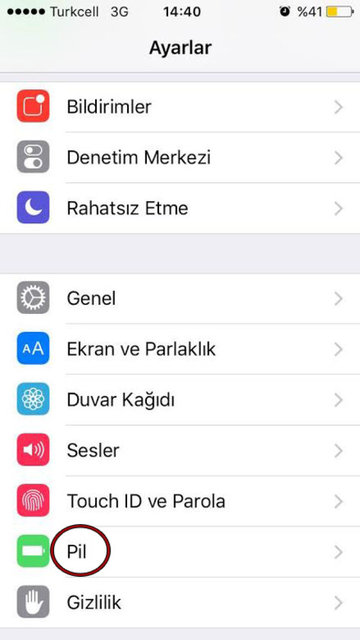 Bir diğer seçenek ise, telefonunuzun ana ekranından AYARLAR'a oradan da PİL seçeneğine tıklayın...