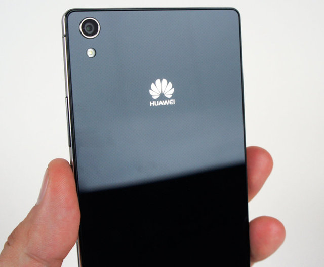 5 dakikada yüzde 48 şarj olabilen batarya üreten Huawei, bu alanda çalışmalar yürüten tek şirket değil. 