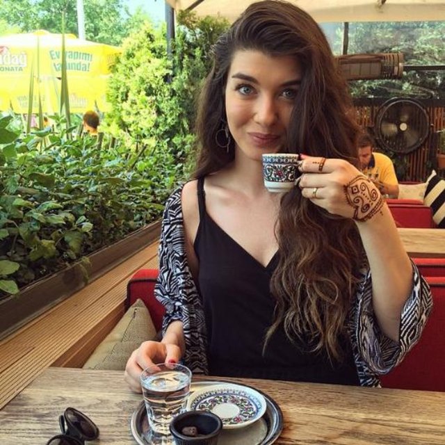 ASLIHAN GÜRBÜZ - Mutluluğum karşımdaysa