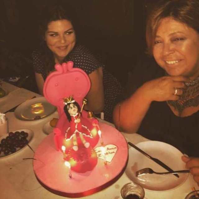 PELİN ÖZTEKİN  - İyi ki doğdun Kraliçem