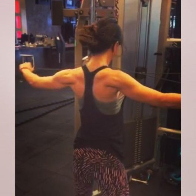 HANDE ATAİZİ - Doğum sonrası nasıl kilo verdin diyenlere duyurulur.