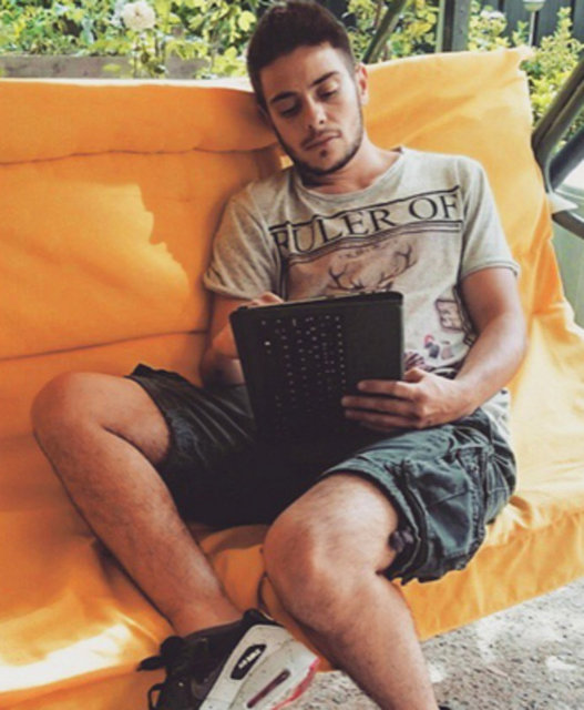 Ardından paylaştığı fotoğrafı silen Erkoçlar bu kareyi paylaştı.