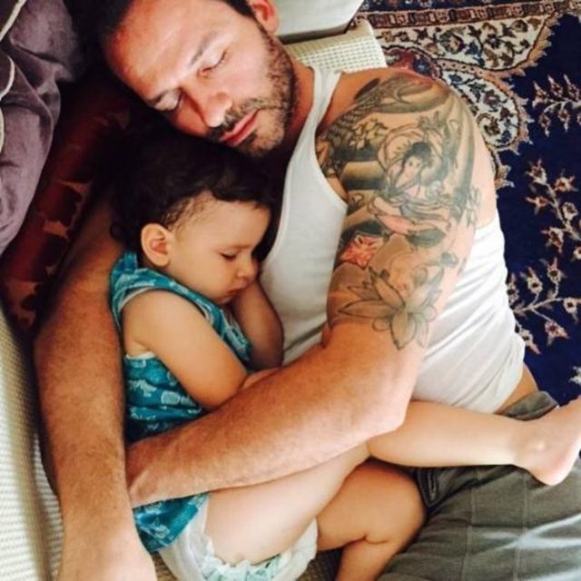 NİHAT ALTINKAYA - Ayşe'm