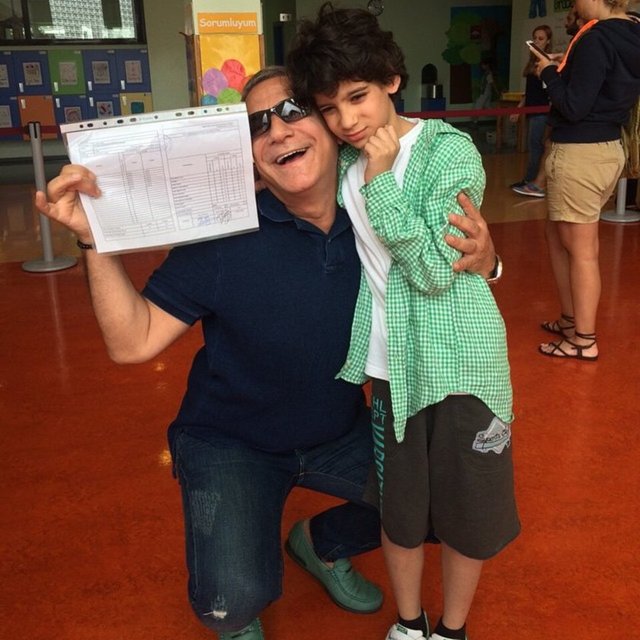 MEHMET ALİ ERBİL    - Karne çok iyi