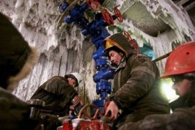 Ancak, burada asırlar boyu yaşayan Nenets halkı için geyik bakıcılığı sadece iş ve geçinme değil, aynı anda hayatın manası anlamına geliyor. -