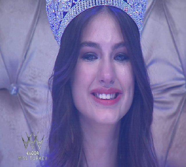 Elidor Miss Turkey 2015 birincisi Ecem Çırpan oldu.