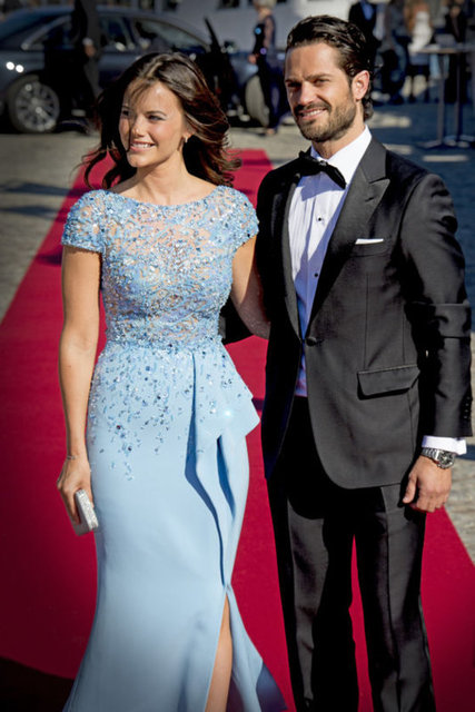 Çiftin aileleri ve yakınları Stockholm'de düzenlenen düğün öncesi kutlama yemeğinde buluşmuştu.