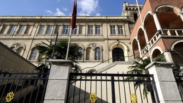 Saint Benoit Fransız Lisesi - Puanı: 835 - Kontenjanı: Geçen yıla göre kontenjan 6 kişi azaldı ve 190 oldu.