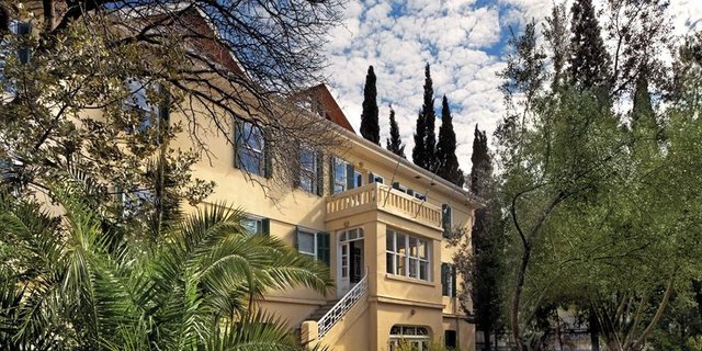 İzmir Amerikan Koleji - Puan: 380 - Kontenjan: 12 kişi arttı, 168 kişi alacak.