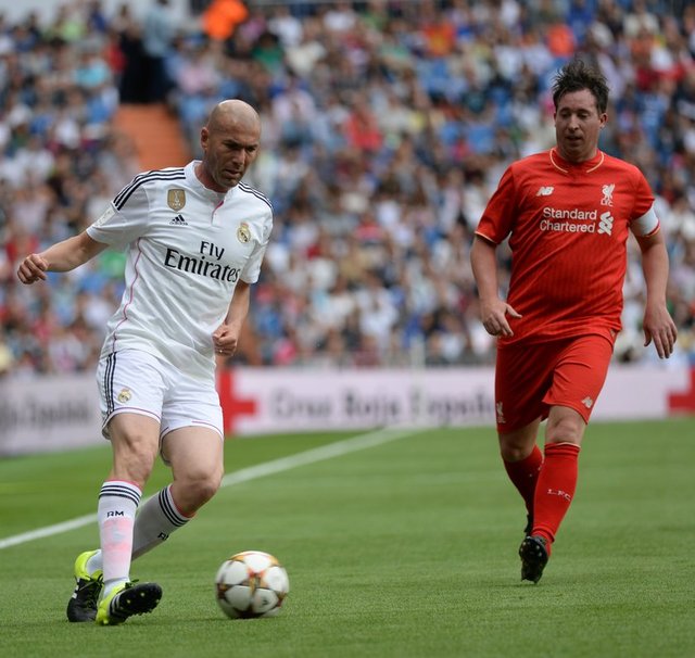 Hiçbir kulübe imza atmadım" ifadelerini kullandı.