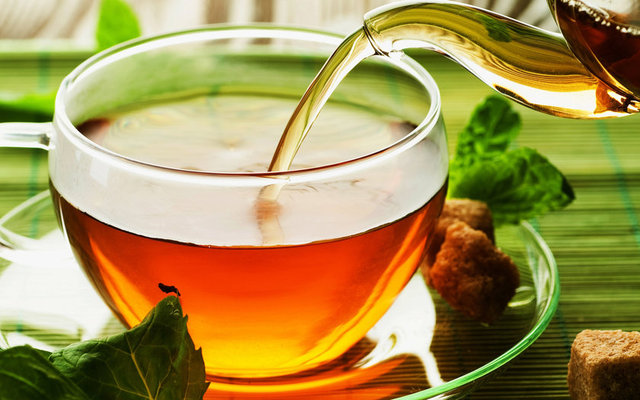 Sahurda tüketilen besinler, kişilerin ertesi günkü ağız florasını direkt olarak etkilediği için vücuttan fazla miktarda su atılmasına neden olan çay, kahve, kola ve benzeri içecekleri sahurda tüketmeyin.