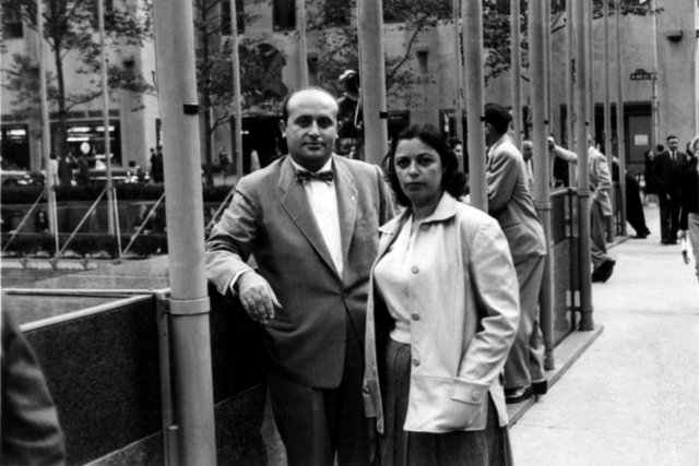 Siyasî yaşamına, 1962 yılında, Adalet Partisi Genel İdare Kurulu üyeliği ile başladı.  -