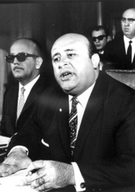 Yağmur yağarken ben ıslanmam diyemezsin.