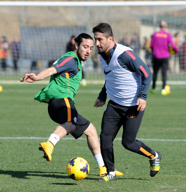 "Sabri 1.8 Bilal 0.8 K alıyorsa bilinki yönetimden biri o paraların %40-50 sini yiyor..."