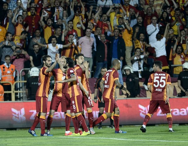 "ÇARE AÇIK VE NET! Vizyon sahibi ÜNAL AYSAL, Transferde sorumlu HALDUN ÜSTÜNEL!"