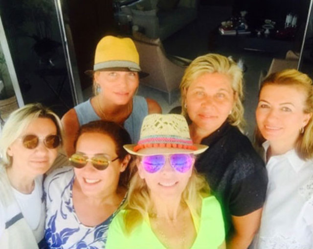 ZEYNEP TEMELLİ, REVNA DEMİRÖREN, BEGÜM ŞEN, ARZU SABANCI, SEVİM UYAR, DİLEK TÜRKER