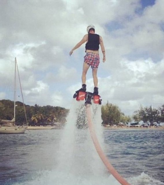 Genç adam kazandıklarıyla tam 152 ülkeyi gezme fırsatına sahip oldu. -