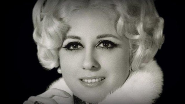 Türk Sanat Müziği sanatçısı Behiye Aksoy, kaldığı huzurevinde 31 Mayıs günü 85 yaşında hayatını kaybetti. Behiye Aksoy, 19 Eylül 1933'te İstanbul'da doğdu.