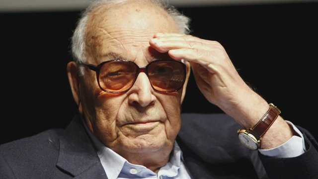 TÜRK romanının büyük ustası yazar Yaşar Kemal, tedavi gördüğü hastanede hayatını kaybetti. Türk romanının büyük ustası Yaşar Kemal, Çukurovalı Aşık Ali'nin kendisi için söylediği...