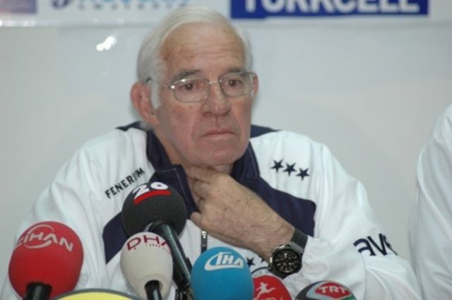 Eski futbolcu ve teknik direktör Luis Aragones