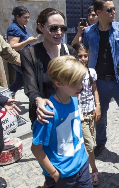ANGELINA JOLIE VE KIZI SHILOH