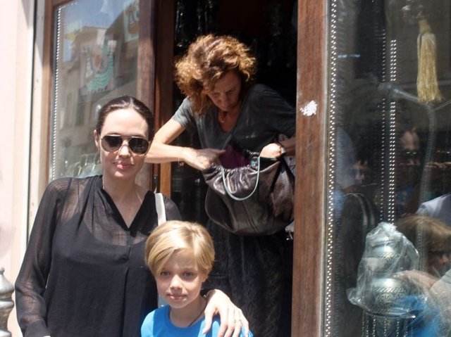 ANGELINA JOLIE VE KIZI SHILOH