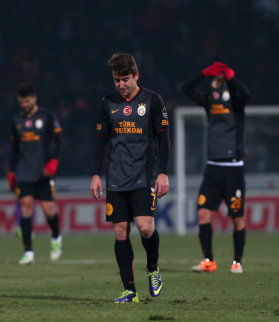 "Sabriyle aydını al istediğin anadolu klübüne git hamzaoğlu burası galatasaray!"