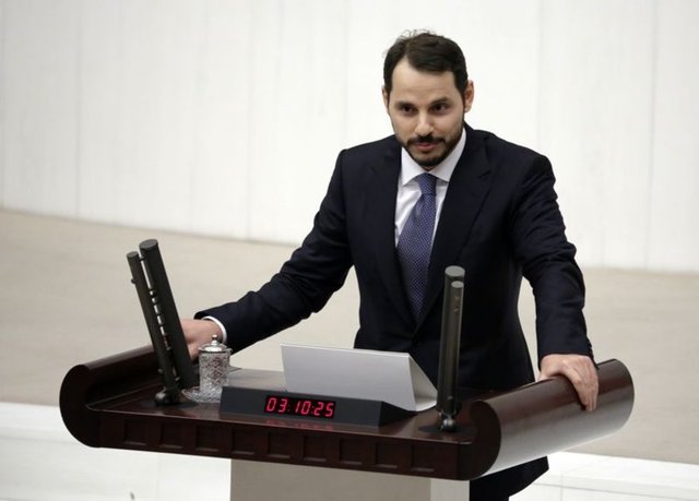 Cumhurbaşkanı Erdoğan'ın damadı AK Parti İstanbul Milletvekili Berat Albayrak, yemin etti.