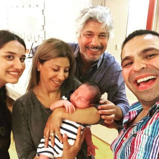 OKAN KARACAN - Yeni doğan bebek "evin beti bereketi " derler Alican Karacan sayesinde bizi seven yakınlarımızla doldu taştı evimiz . Halası Çiğdem Uygur' a, ustam , Ağabeyim değerlim Behzat Uygur amcasına sonsuz teşekkürler harika bir sürprizdi  -