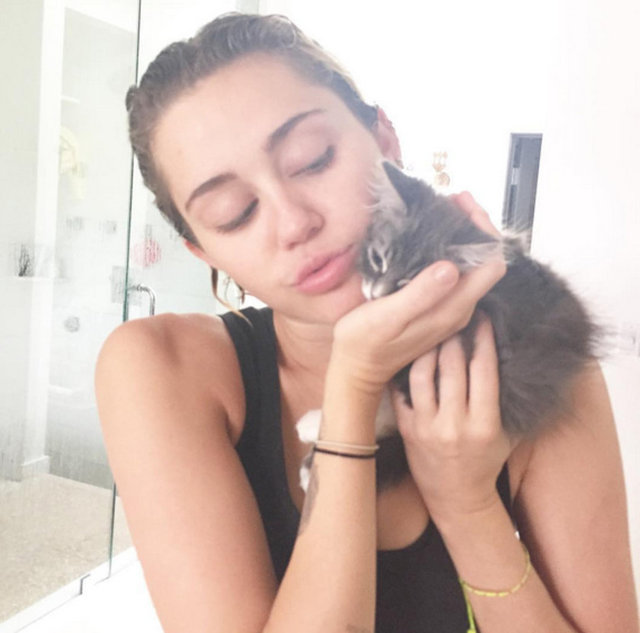 MILEY CYRUS