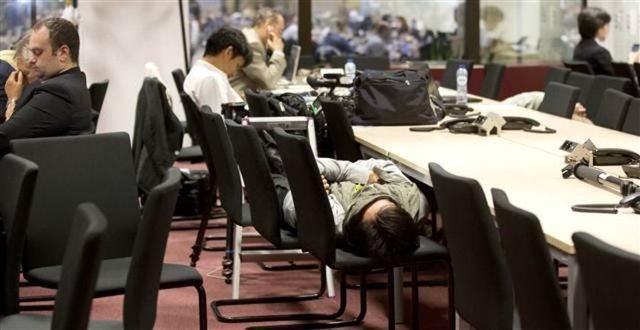 Saati 5 milyar Euro!Yunanistan, 16 saati aşan toplantılar konusunda Avrupalı liderler ile üçüncü kurtarma paketi alma konusunda anlaştı.