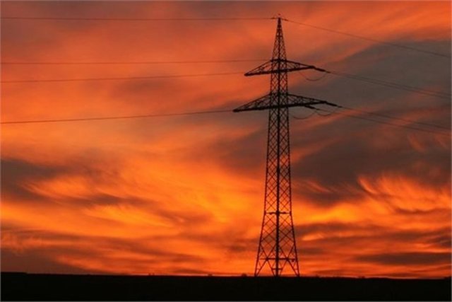 Yunan halkı, fatura ödemelerinde zorlanıyor. Ev kiraları, elektrik ve su faturaları gecikmeli ödeniyor.