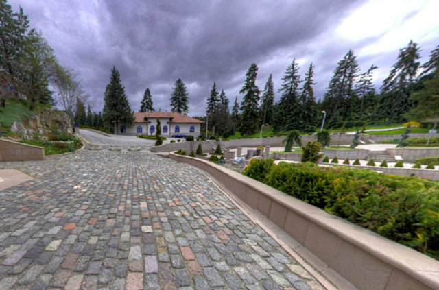 MÜZE KÖŞKÜ ÖNÜ