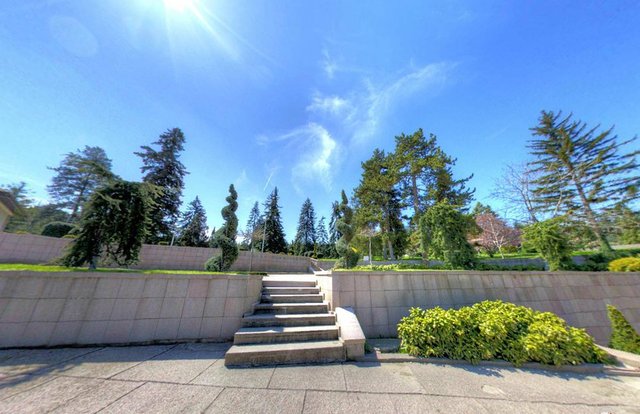 MÜZE KÖŞKÜ ÖNÜ PARK