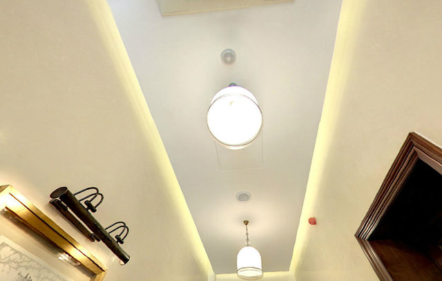 YAVER ODALARI KORİDORU