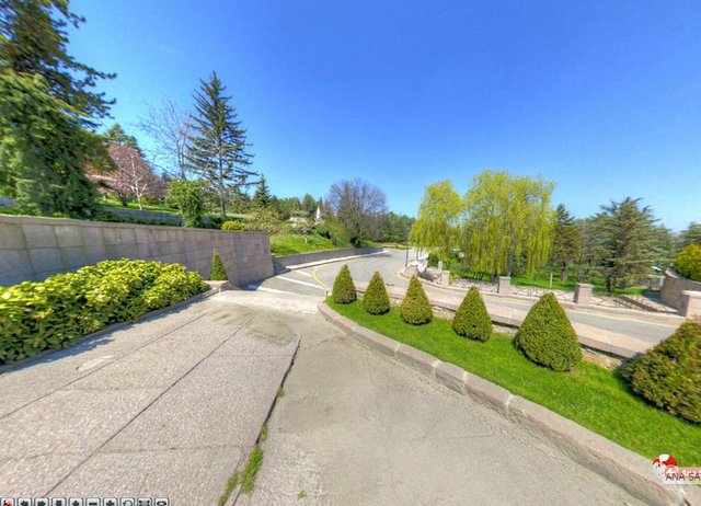 MÜZE KÖŞKÜ ÖNÜ PARK