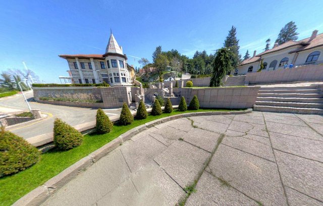 MÜZE KÖŞKÜ ÖNÜ PARK