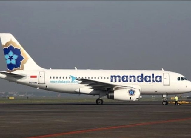 Mandala Airlines: Mandala (Hindistan kökenli dinlerde metafizik veya sembolik bakımdan meta veya mikro kozmosu gösteren şekillere verilen ad)