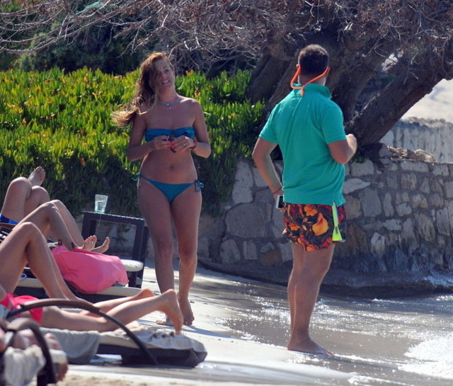 Çift önceki gün, kaldıkları Otel'in plajında objektiflere takıldı.