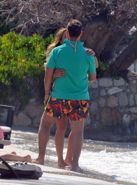 HT MAGAZİN / Yunus EMRE ÇINAR - ALAÇATI'YA yerleşen Doğa Rutkay ve eşi Kerimcan Kamal, Çeşme'de tatil yapıyor.