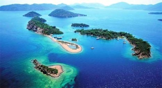 Seyahat sonunda harcanmamış euro cinsinden paranın ülkeden çıkarılması konusunda herhangi bir ksıtlama bulunmuyor.