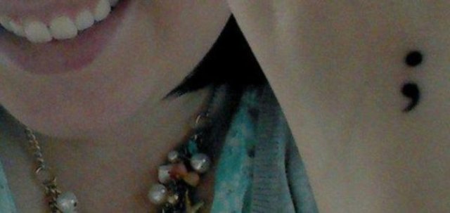 İnsanların da yaşadıklarından sonra bu noktaya gelebildiği durumlarda, bu simge, mücadele etmenin gerekliliğini ve yaşamın devamlılığını simgeliyor.