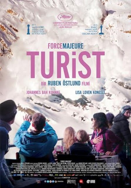 10-Turist (Force Majeure) (2014): İsveç sinemasının yükselen değerlerinden Ruben Östlund, dördüncü filminde bir 'anti-çığ filmi'ne imza atıyor. Geveze insanlar, sabit açılar ve klasik müzikten bir toplumun panoramasını çıkarıyor.