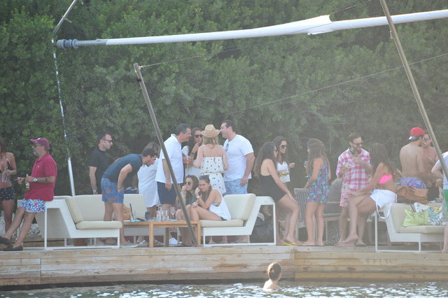 NUR - ELA TAŞKENT 