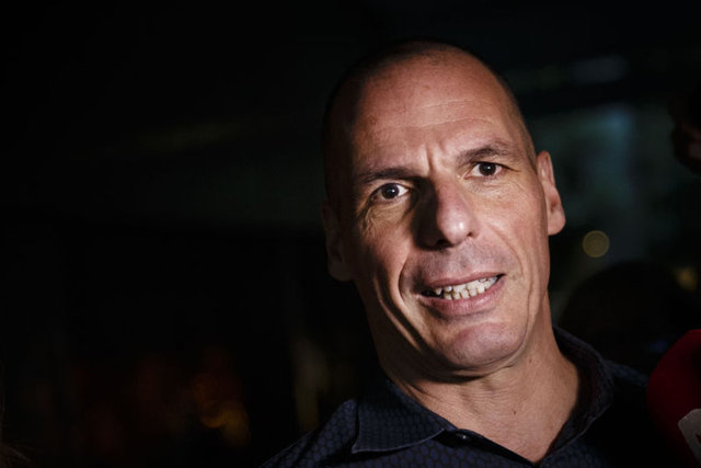 Yunanistan Maliye Bakanı Yanis Varoufakis istifa ettiğini açıkladı.