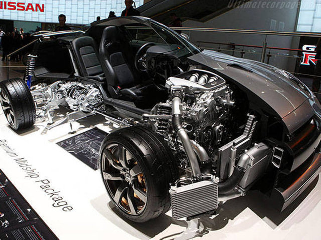 Nissan GT-R arabasının mekanizması