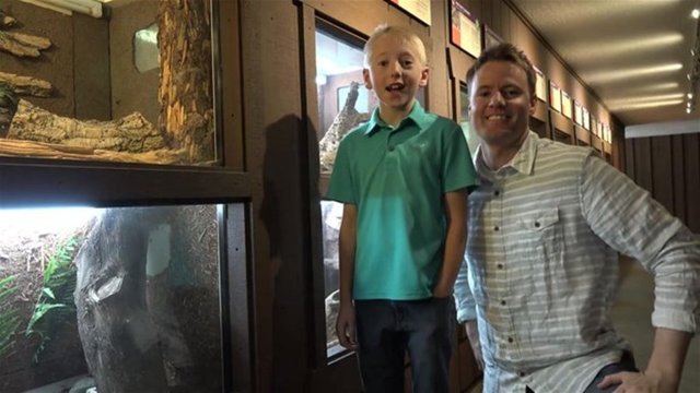 MİDE BULANDIRAN DENEY! - Youtube'da içinde ne olduğu merak edilen şeyleri kesip inceleyen "What's Inside" kanalı yine farklı bir araştırmaya imza attı.